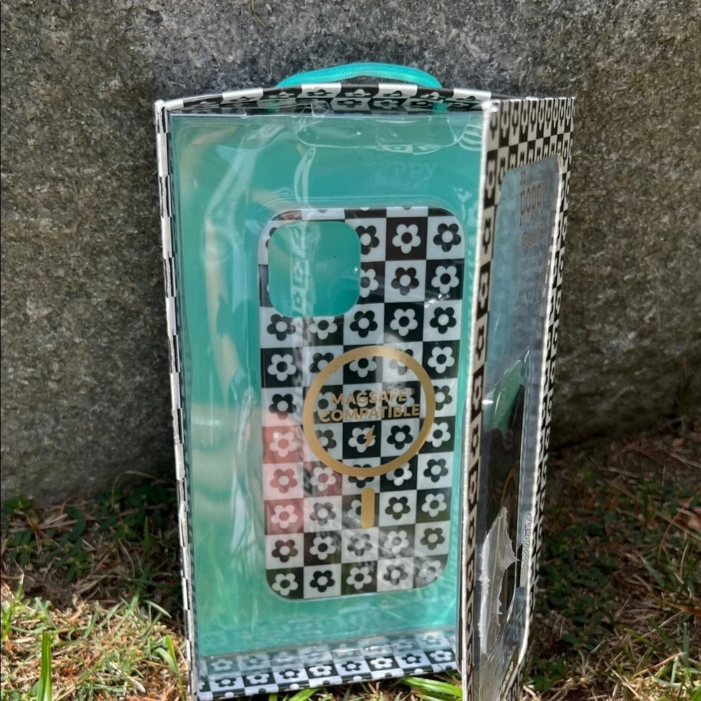 2-in-1 Black and Green Phone Case Wallet